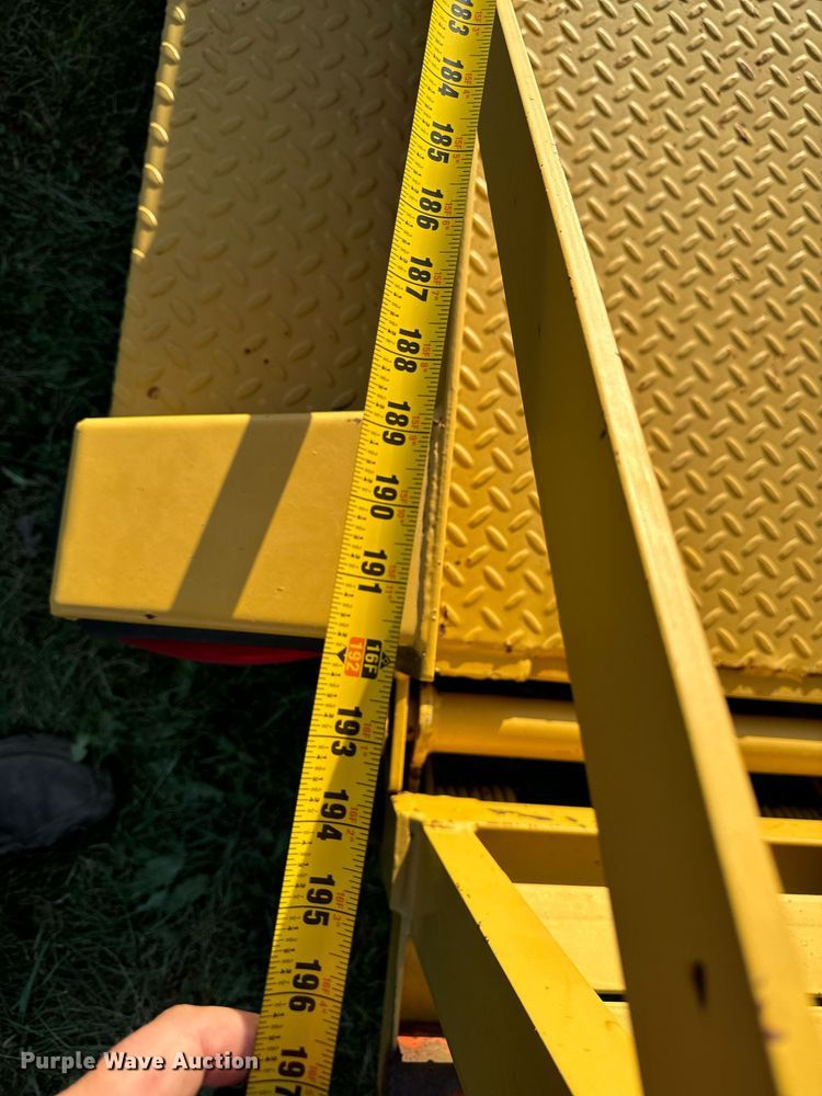 image for item EG6762 2009 Load Trail LTD equipment trailer