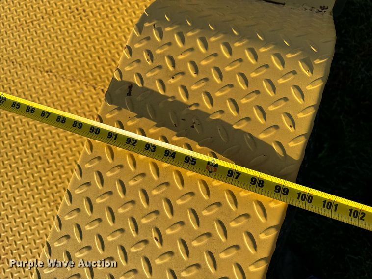 image for item EG6762 2009 Load Trail LTD equipment trailer