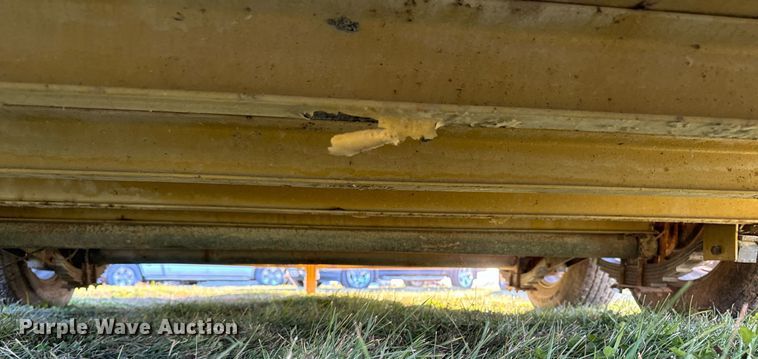 image for item EG6762 2009 Load Trail LTD equipment trailer