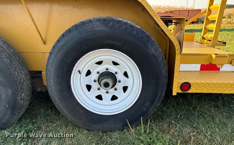 image for item EG6762 2009 Load Trail LTD equipment trailer