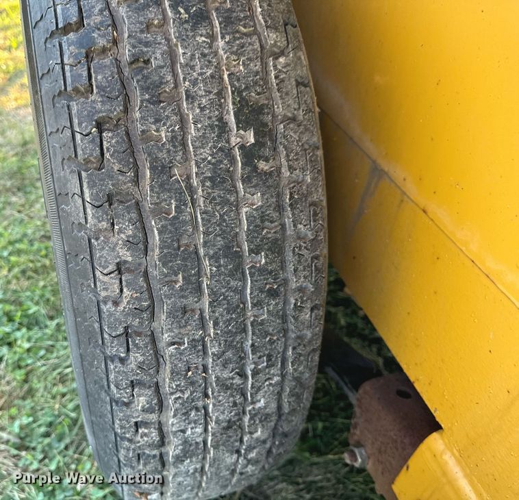 image for item EG6762 2009 Load Trail LTD equipment trailer