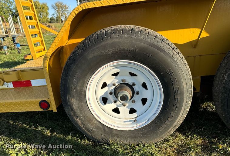 image for item EG6762 2009 Load Trail LTD equipment trailer