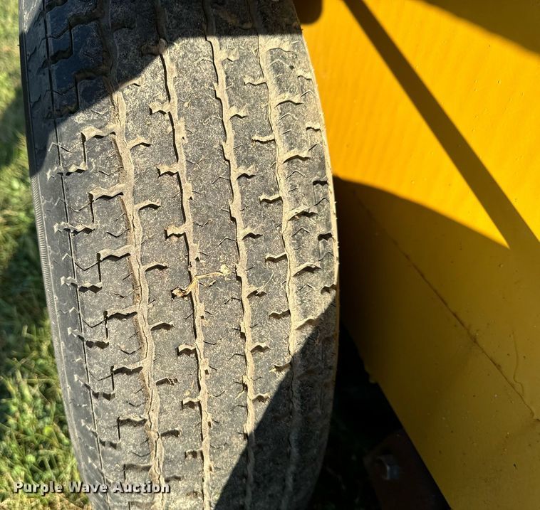 image for item EG6762 2009 Load Trail LTD equipment trailer