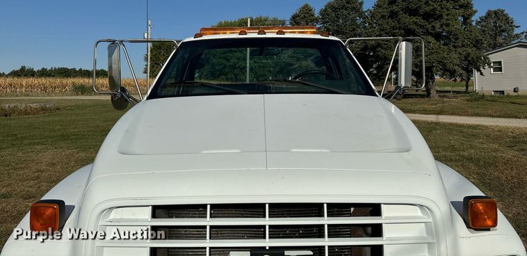 image for item EG6766 2000 Chevrolet C6500 rollback truck