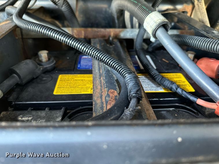 image for item EG6766 2000 Chevrolet C6500 rollback truck