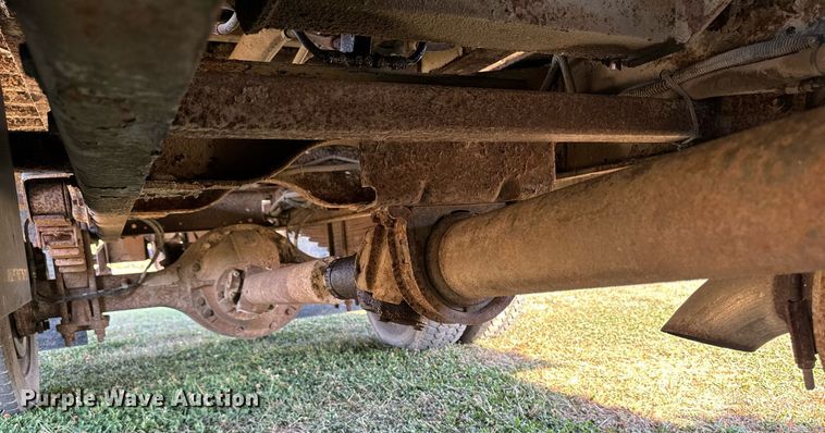 image for item EG6766 2000 Chevrolet C6500 rollback truck