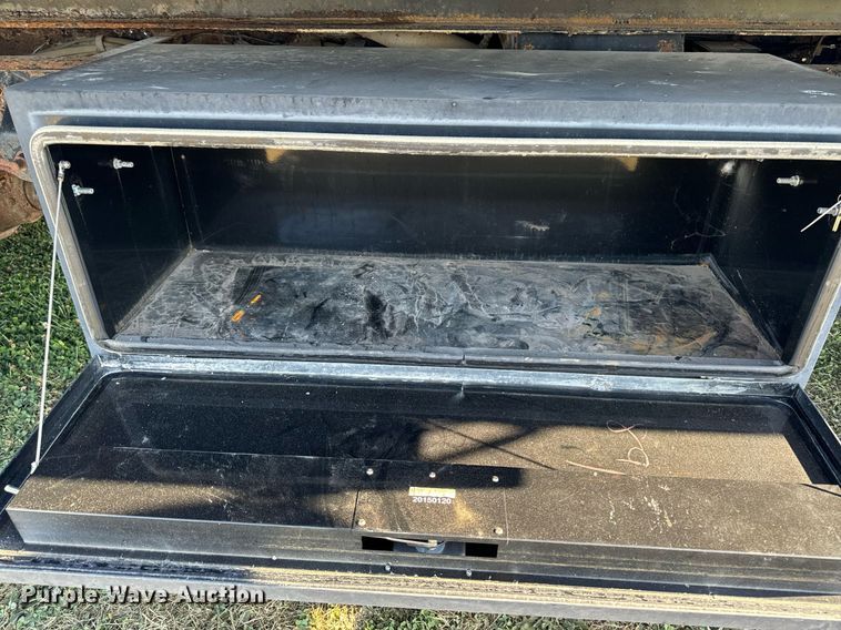 image for item EG6766 2000 Chevrolet C6500 rollback truck