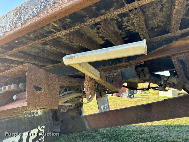 image for item EG6766 2000 Chevrolet C6500 rollback truck