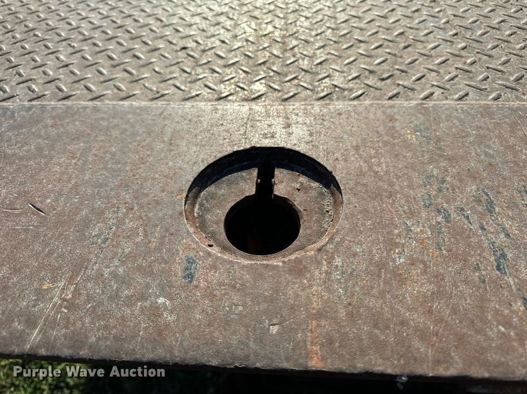 image for item EG6766 2000 Chevrolet C6500 rollback truck