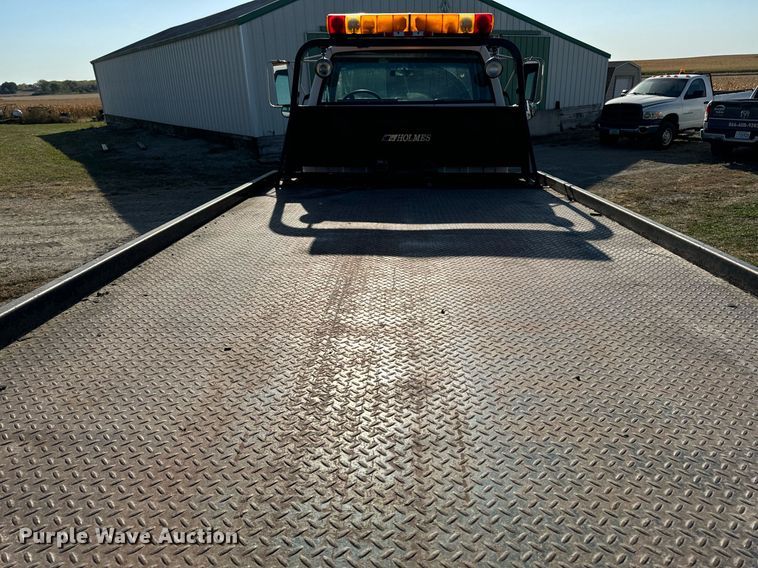 image for item EG6766 2000 Chevrolet C6500 rollback truck