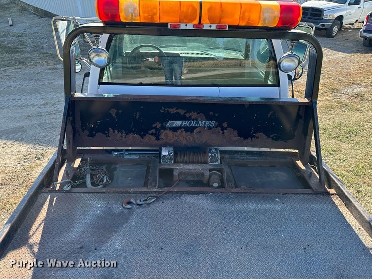 image for item EG6766 2000 Chevrolet C6500 rollback truck