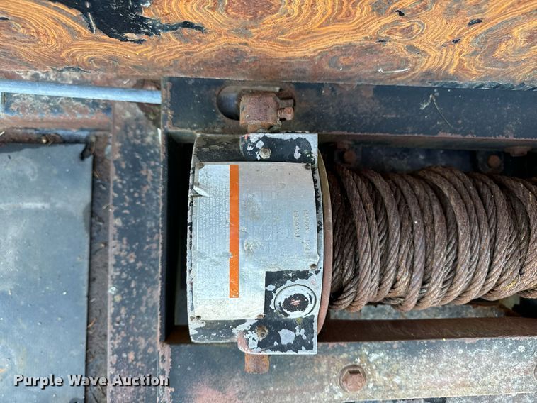 image for item EG6766 2000 Chevrolet C6500 rollback truck