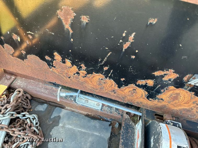 image for item EG6766 2000 Chevrolet C6500 rollback truck