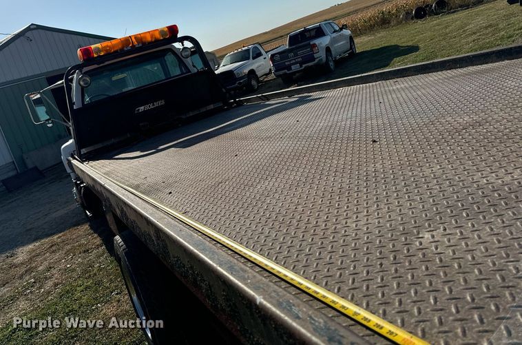 image for item EG6766 2000 Chevrolet C6500 rollback truck