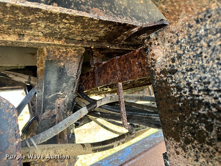 image for item EG6766 2000 Chevrolet C6500 rollback truck