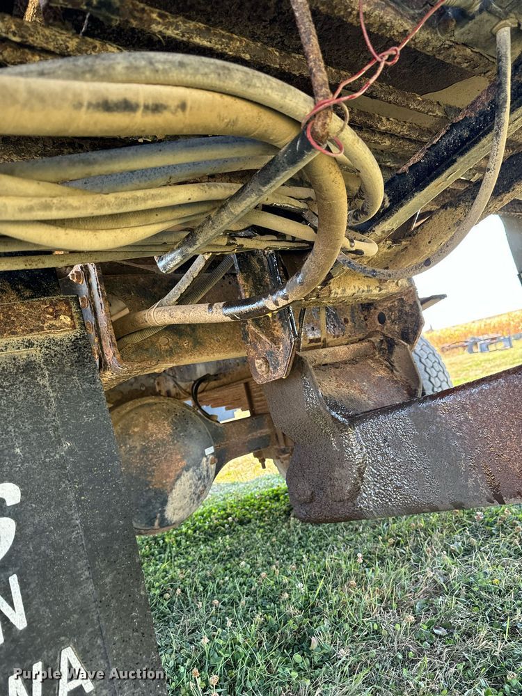 image for item EG6766 2000 Chevrolet C6500 rollback truck