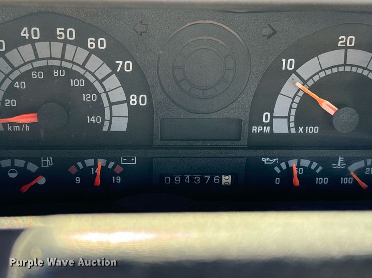 image for item EG6766 2000 Chevrolet C6500 rollback truck