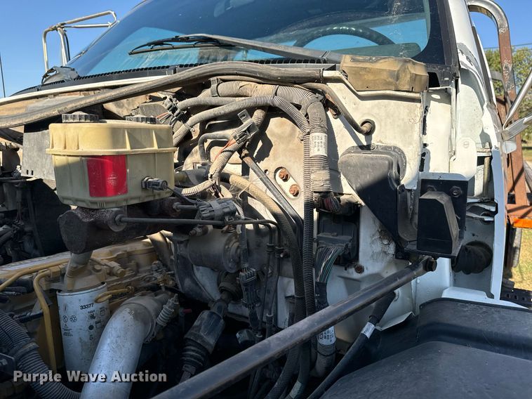 image for item EG6766 2000 Chevrolet C6500 rollback truck