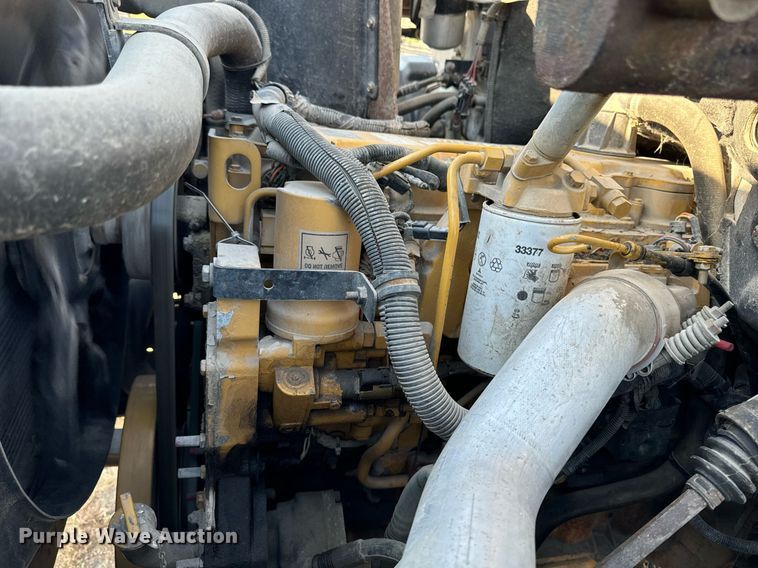 image for item EG6766 2000 Chevrolet C6500 rollback truck