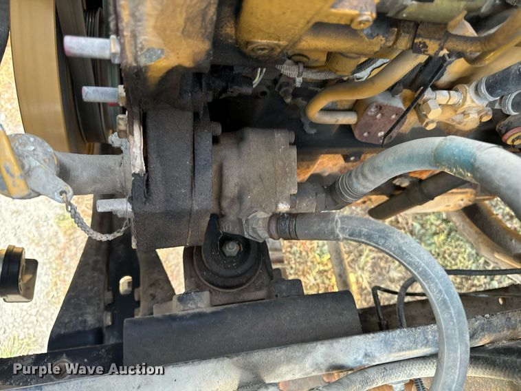 image for item EG6766 2000 Chevrolet C6500 rollback truck