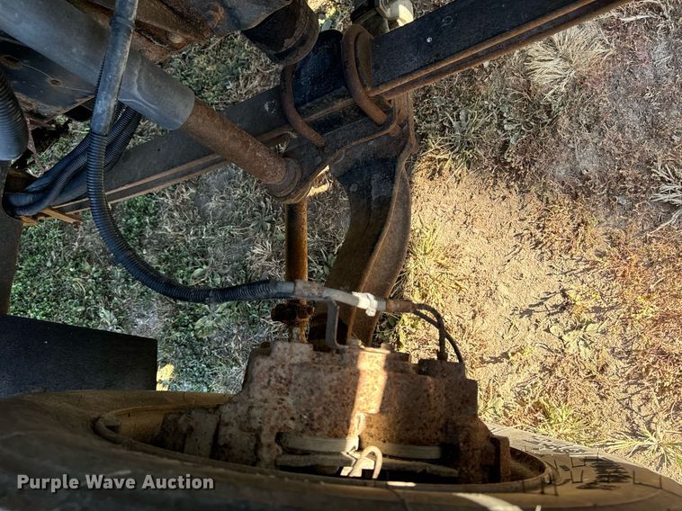 image for item EG6766 2000 Chevrolet C6500 rollback truck