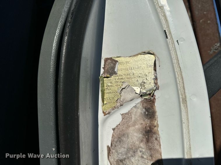 image for item EG6766 2000 Chevrolet C6500 rollback truck