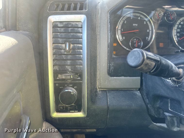 image for item EH7039 2011 Dodge Ram 1500 Quad Cab pickup truck