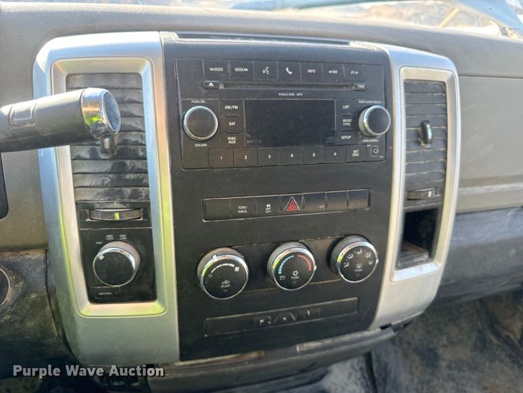 image for item EH7039 2011 Dodge Ram 1500 Quad Cab pickup truck