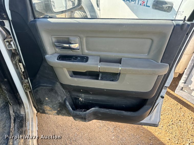 image for item EH7039 2011 Dodge Ram 1500 Quad Cab pickup truck