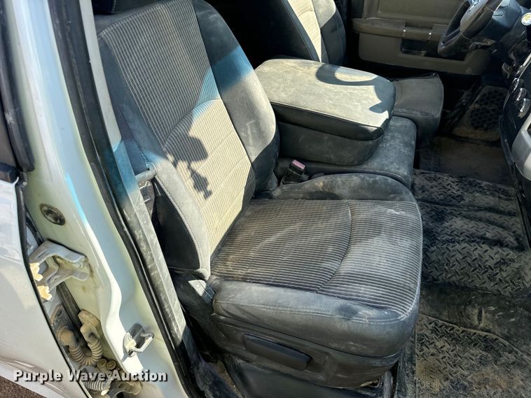 image for item EH7039 2011 Dodge Ram 1500 Quad Cab pickup truck