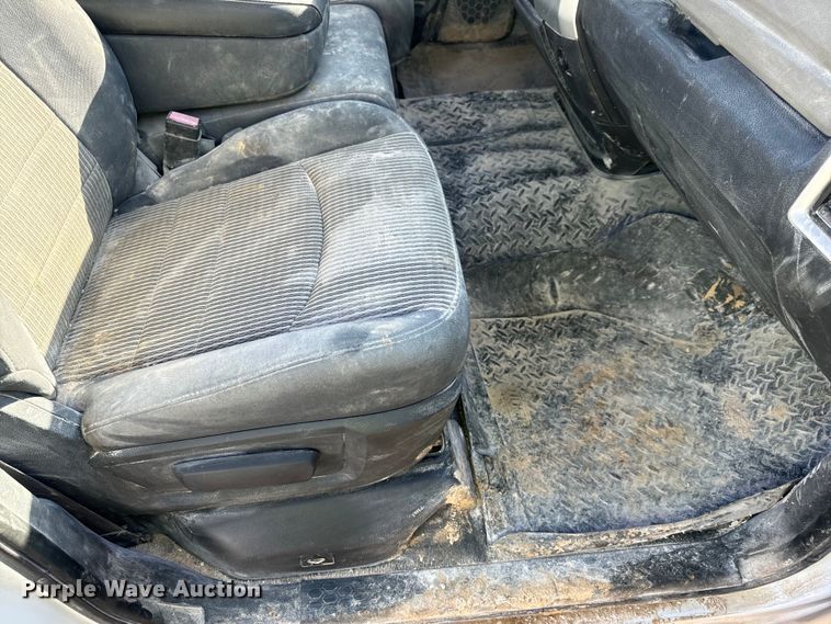 image for item EH7039 2011 Dodge Ram 1500 Quad Cab pickup truck