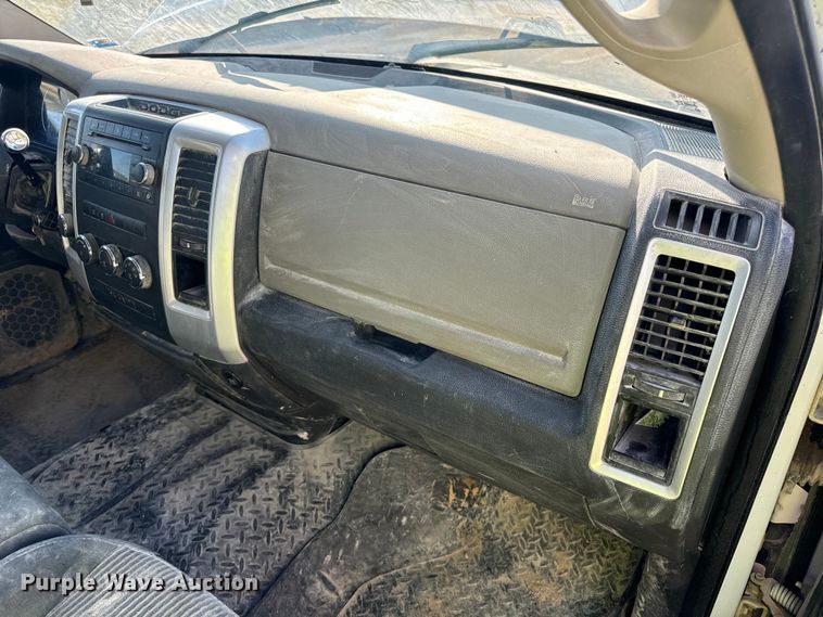 image for item EH7039 2011 Dodge Ram 1500 Quad Cab pickup truck