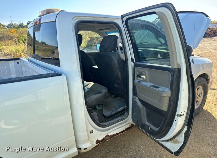 image for item EH7039 2011 Dodge Ram 1500 Quad Cab pickup truck