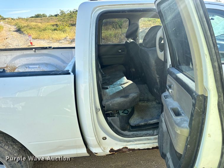 image for item EH7039 2011 Dodge Ram 1500 Quad Cab pickup truck