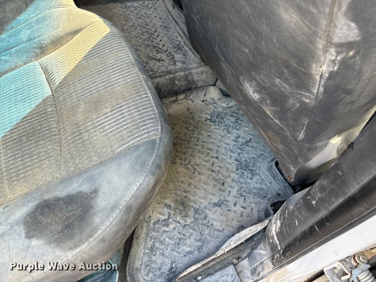 image for item EH7039 2011 Dodge Ram 1500 Quad Cab pickup truck