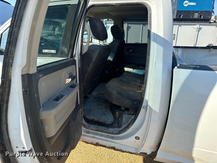 image for item EH7039 2011 Dodge Ram 1500 Quad Cab pickup truck