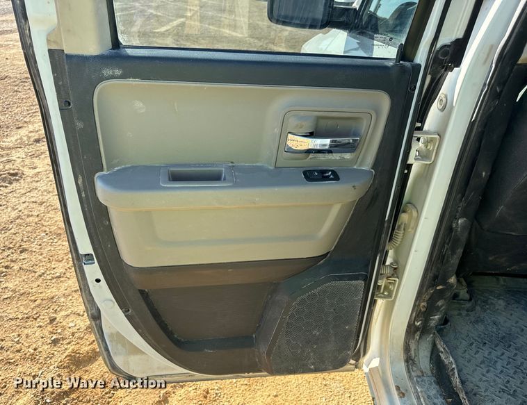 image for item EH7039 2011 Dodge Ram 1500 Quad Cab pickup truck