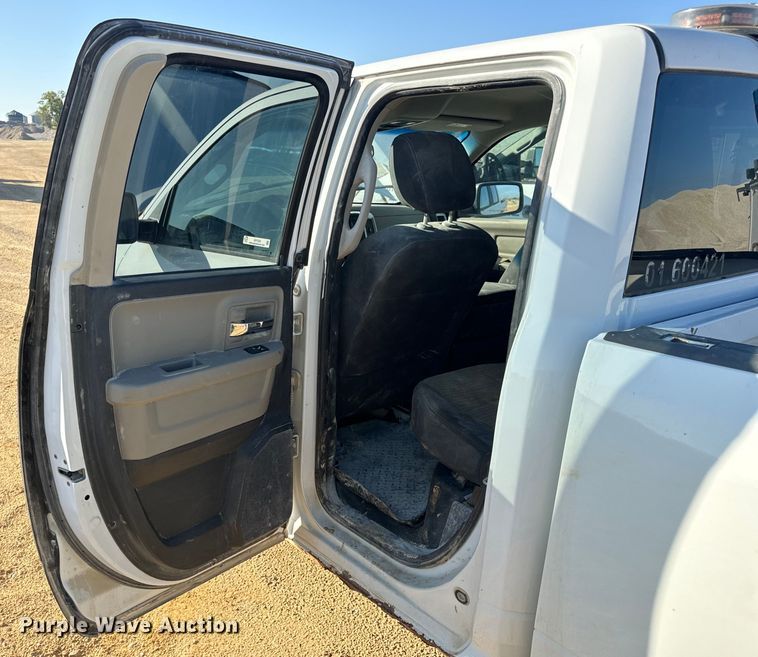 image for item EH7039 2011 Dodge Ram 1500 Quad Cab pickup truck