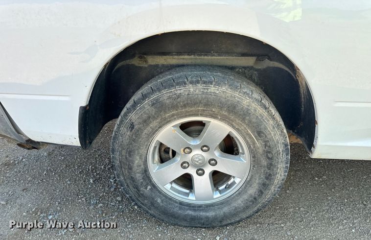 image for item EH7039 2011 Dodge Ram 1500 Quad Cab pickup truck