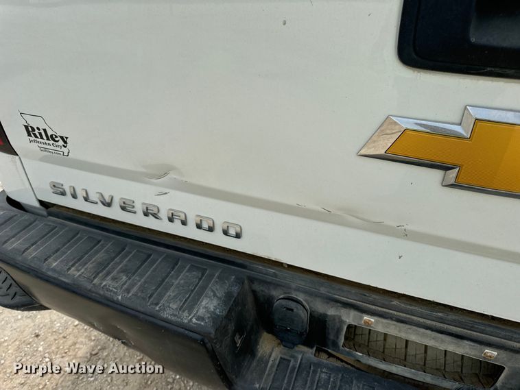 image for item EH7061 2017 Chevrolet  Silverado 1500 Double Cab pickup truck