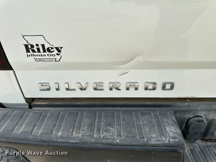 image for item EH7061 2017 Chevrolet  Silverado 1500 Double Cab pickup truck