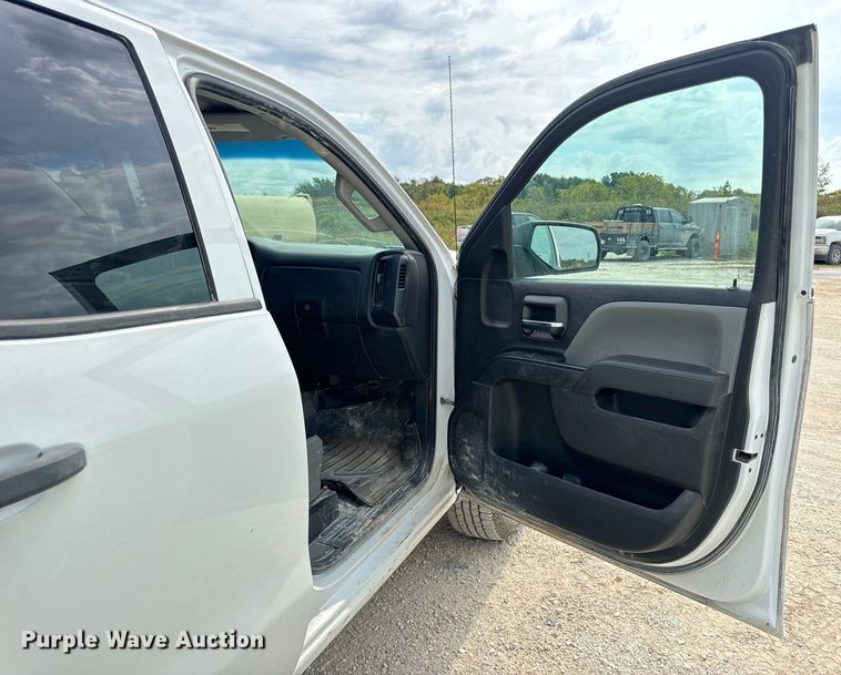 image for item EH7061 2017 Chevrolet  Silverado 1500 Double Cab pickup truck