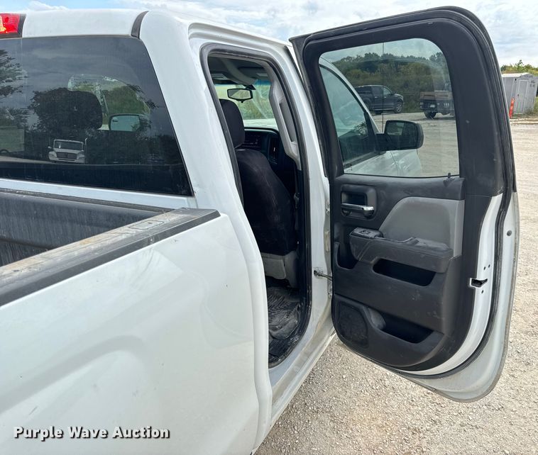 image for item EH7061 2017 Chevrolet  Silverado 1500 Double Cab pickup truck