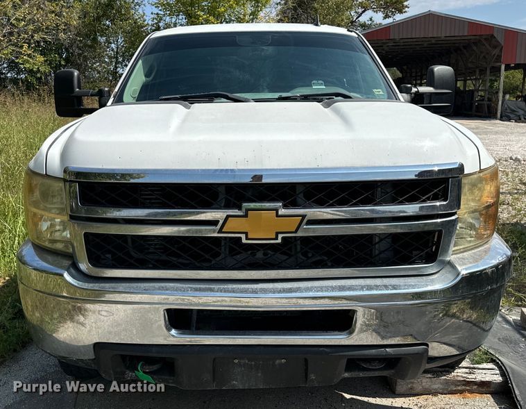 image for item EH7064 2014 Chevrolet  Silverado 2500HD Crew Cab pickup truck