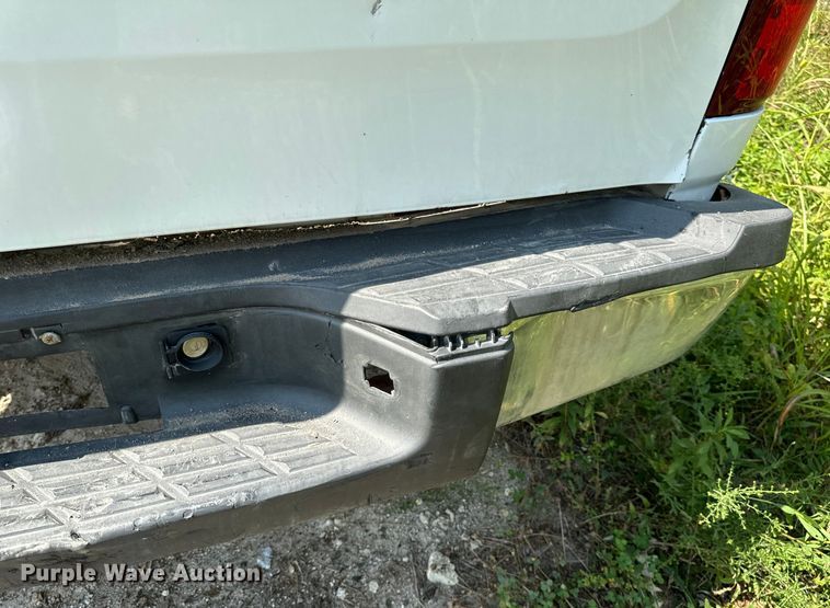 image for item EH7064 2014 Chevrolet  Silverado 2500HD Crew Cab pickup truck