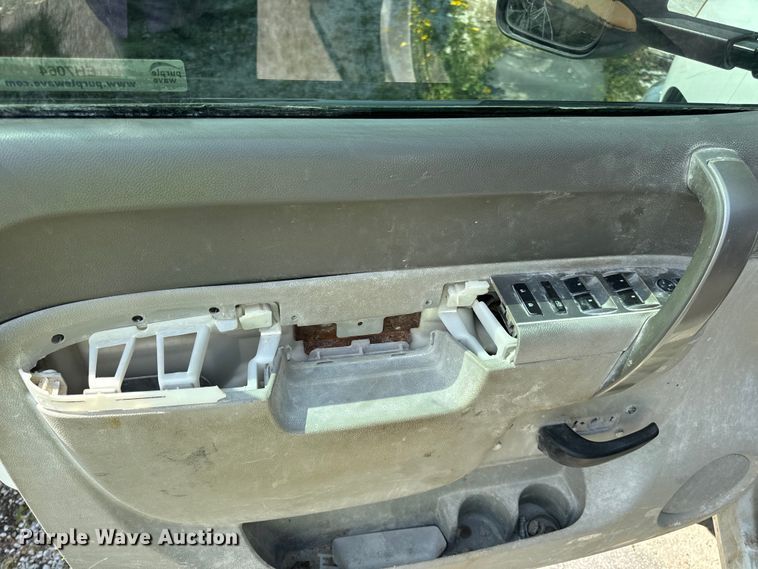 image for item EH7064 2014 Chevrolet  Silverado 2500HD Crew Cab pickup truck