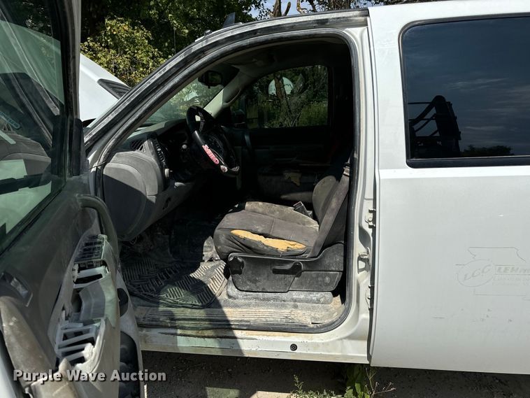 image for item EH7064 2014 Chevrolet  Silverado 2500HD Crew Cab pickup truck