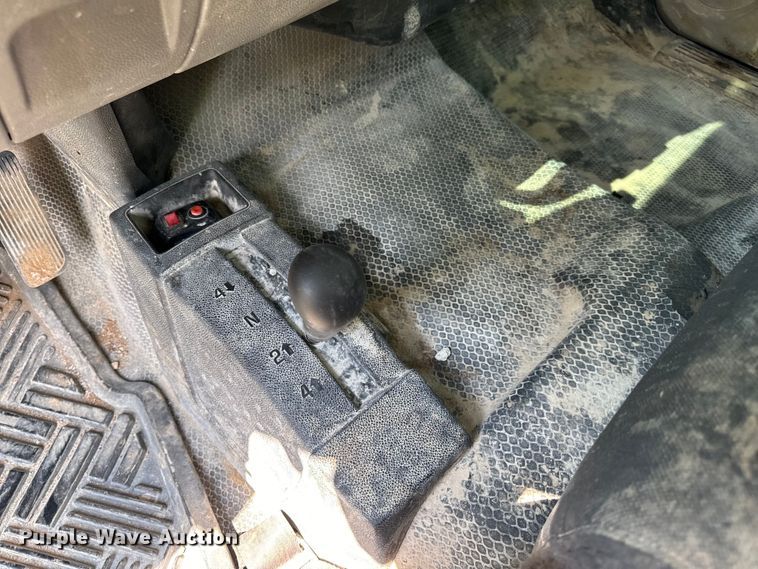 image for item EH7064 2014 Chevrolet  Silverado 2500HD Crew Cab pickup truck