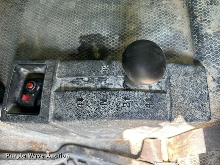 image for item EH7064 2014 Chevrolet  Silverado 2500HD Crew Cab pickup truck