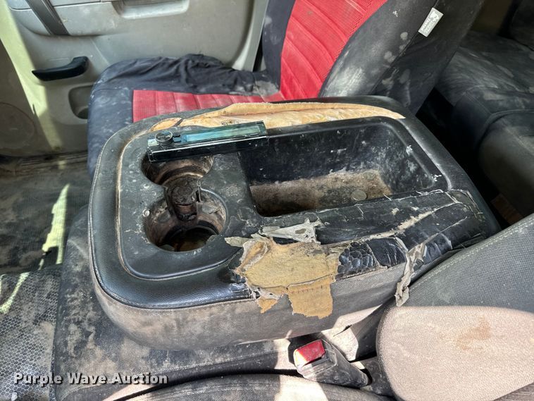 image for item EH7064 2014 Chevrolet  Silverado 2500HD Crew Cab pickup truck